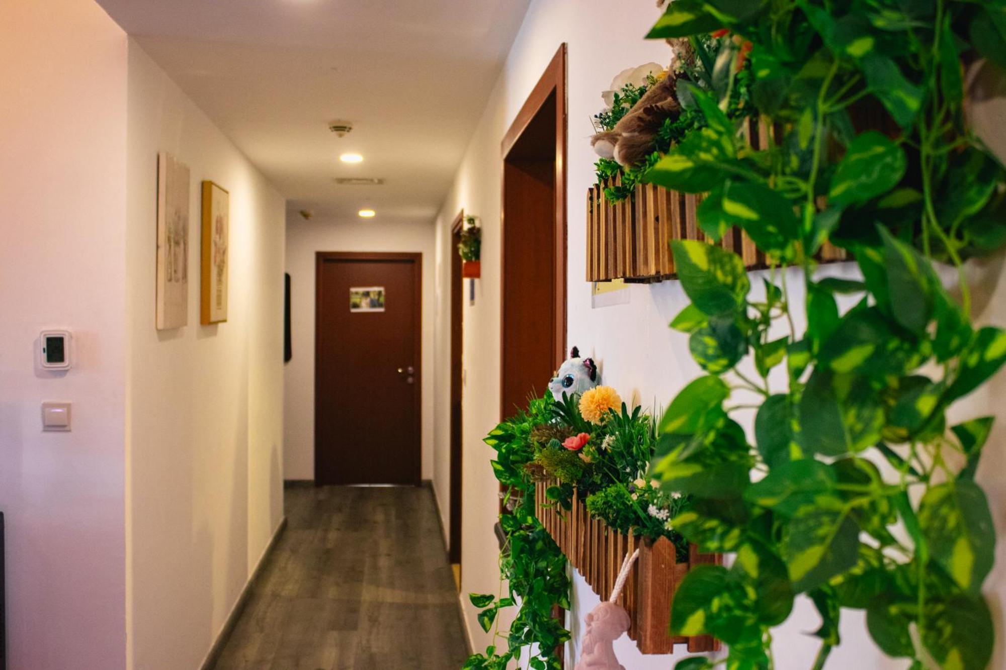 דובאי Lunar Hostel 96 מראה חיצוני תמונה